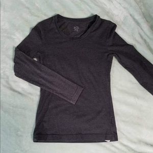 Athletic long sleeve shirt